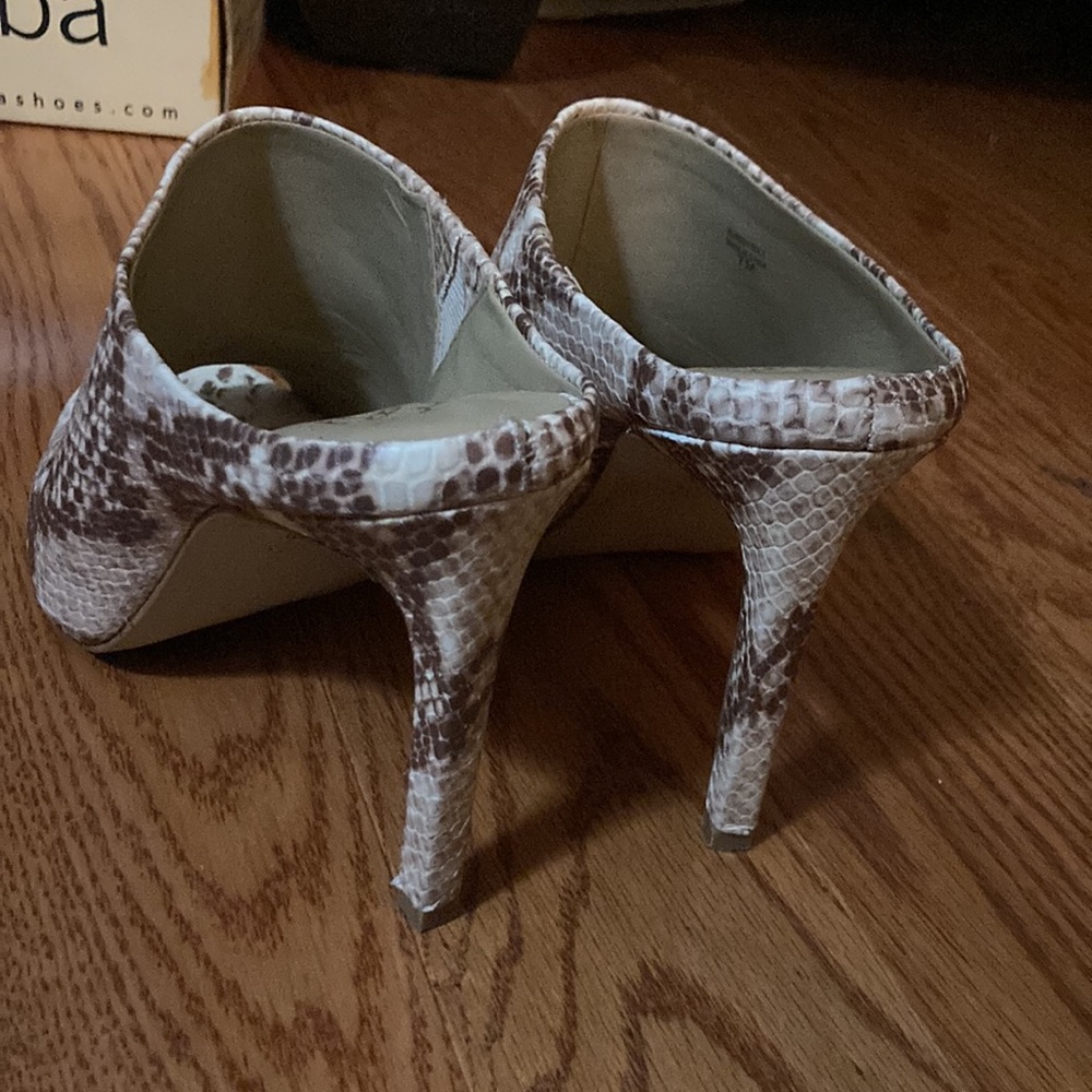 ANN TAYLOR LEATHER faux python high heel mules - beautiful detail - Picture 4 of 8